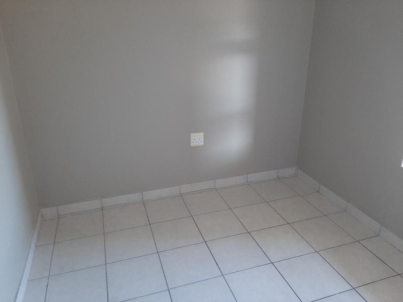 To Let 2 Bedroom Property for Rent in Burgundy Estate Western Cape